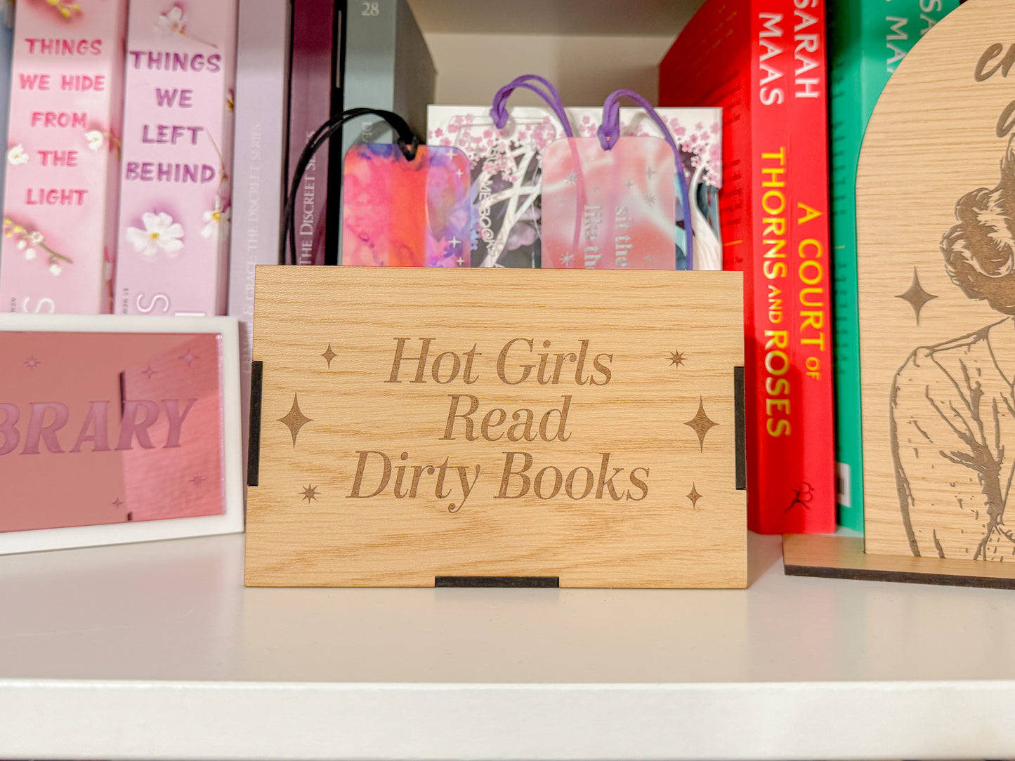 Hot Girls Read Dirty Books - Bookmark Keeper